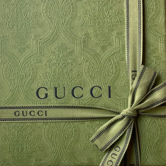 🍃GUCCI TOTE & BOX 🍃 - Picture 10 of 16
